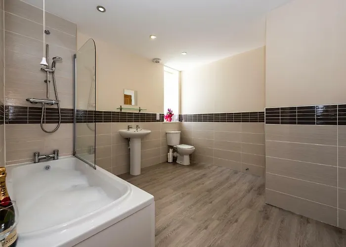 Waterview Deluxe Apart-hotel